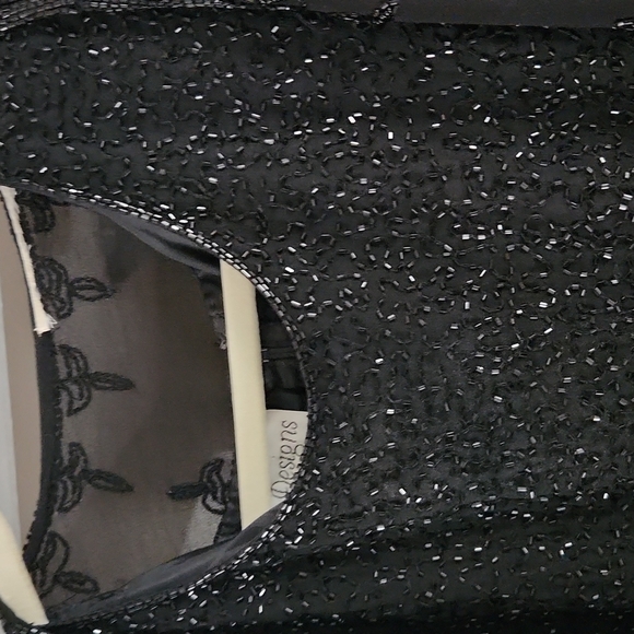 Black beaded full length dress with shawl runs a little small from 4x listed - Picture 2 of 3